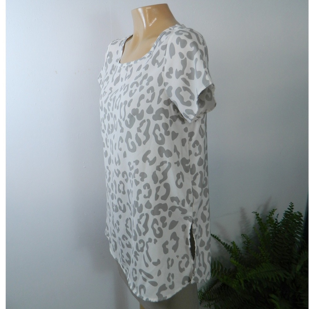 Mary Square Blouse Womens Small White Grey Leopard Print Scoop Neck Slit Sides